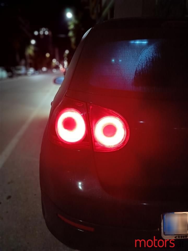 2008' Volkswagen Golf photo #2