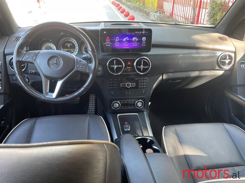 2015' Mercedes-Benz GLK 250 photo #6