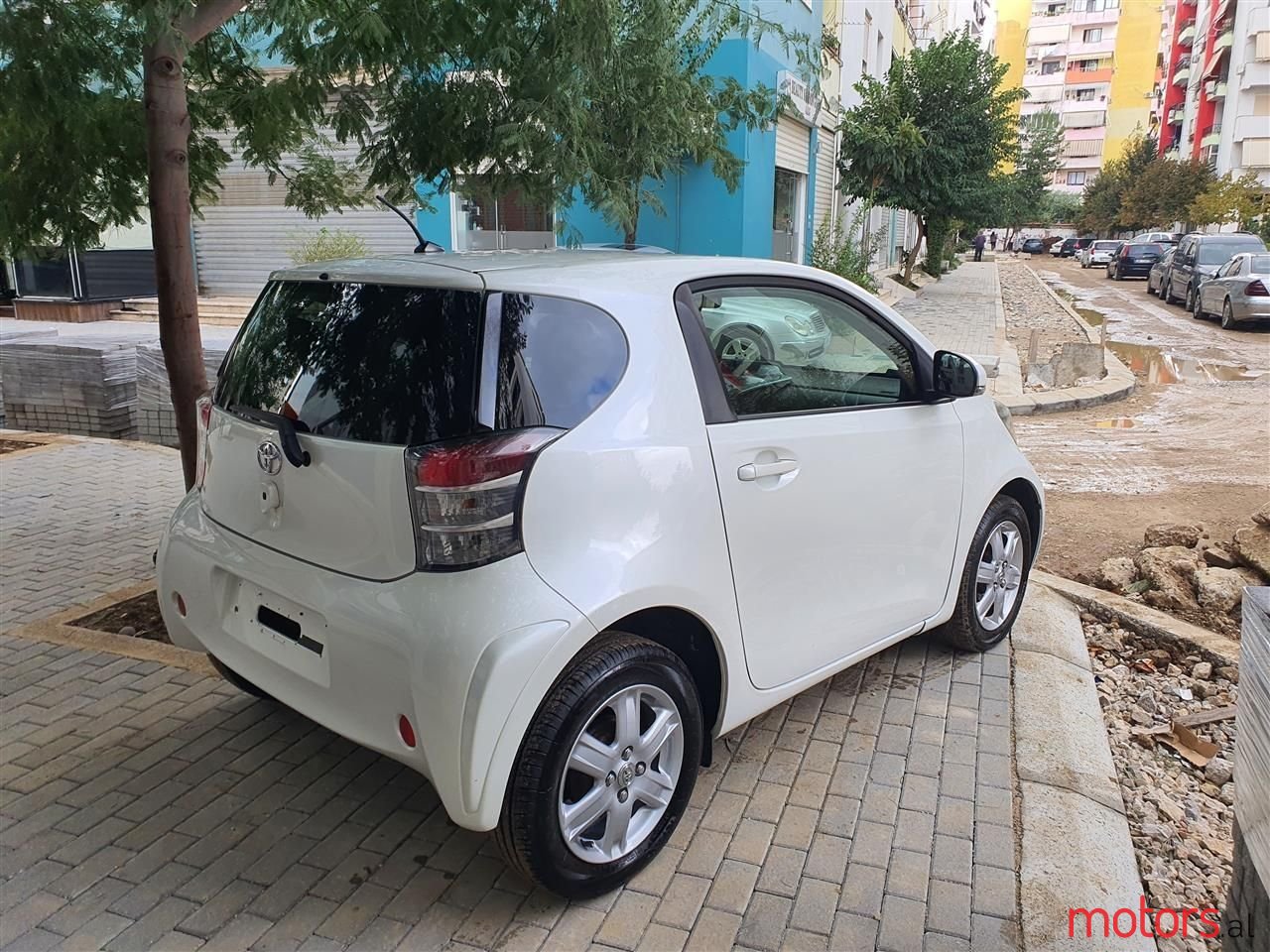 2009' Toyota iQ photo #4