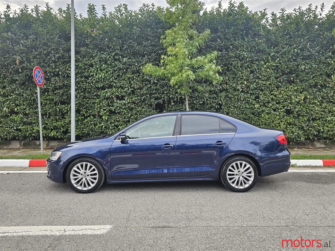 2014' Volkswagen Jetta photo #2