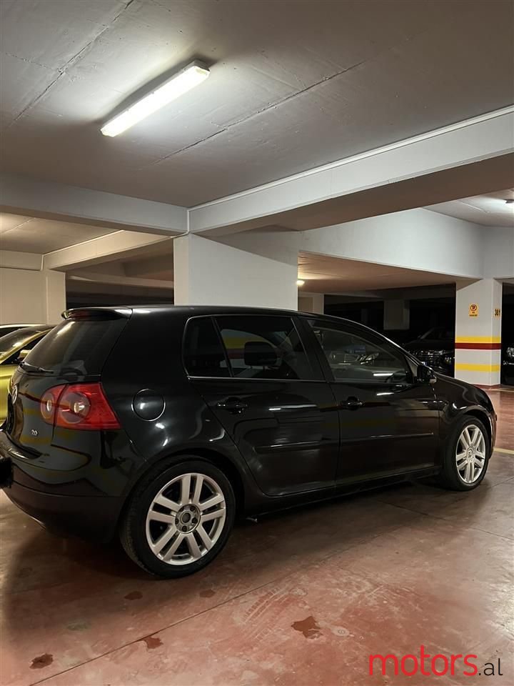 2005' Volkswagen Golf photo #3