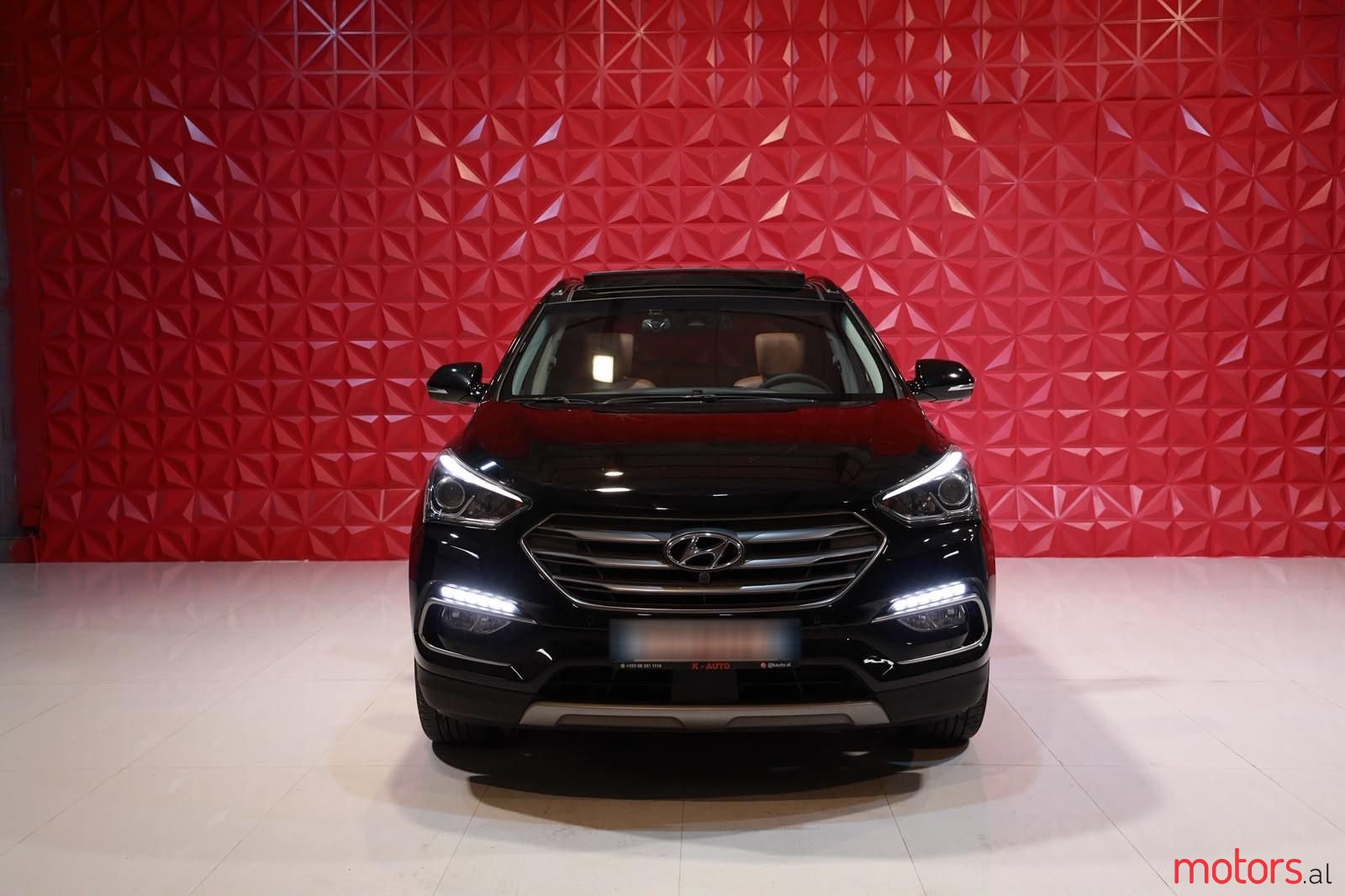 2017' Hyundai Santa Fe photo #1