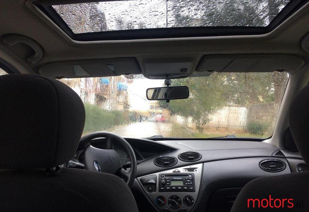 2003' Ford Focus photo #1