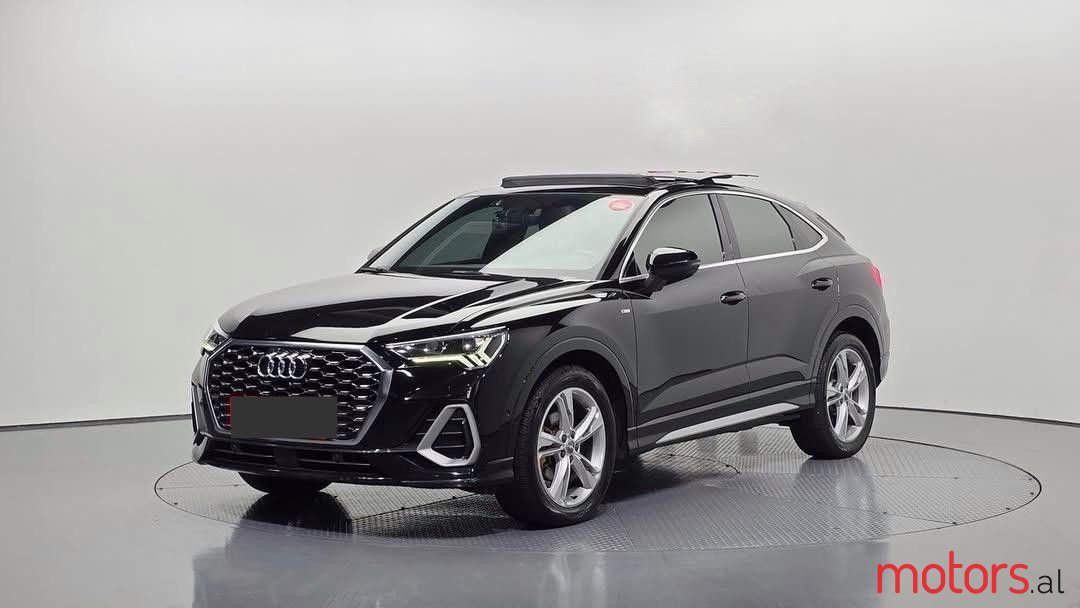 2020' Audi Q3 photo #2
