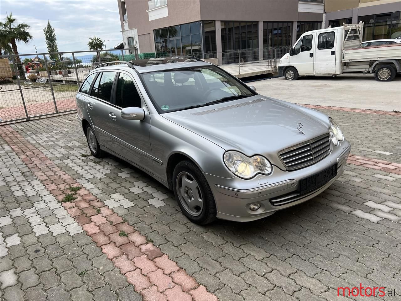2005' Mercedes-Benz C 220 photo #6