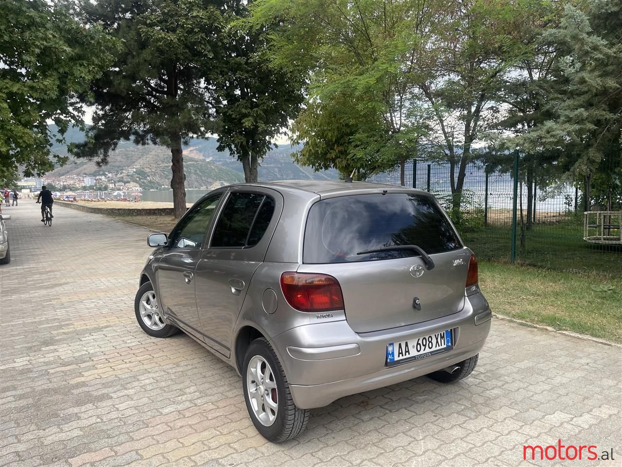 2005' Toyota Yaris photo #2