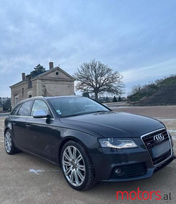 2012' Audi A4 photo #1