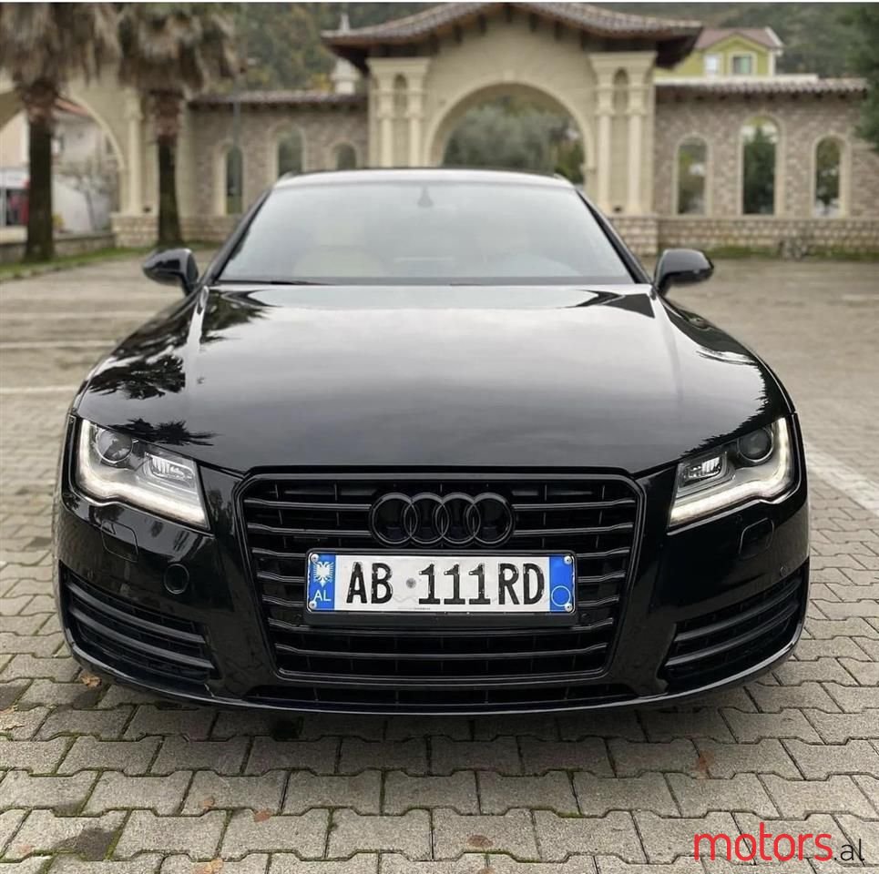 2011' Audi A7 photo #2