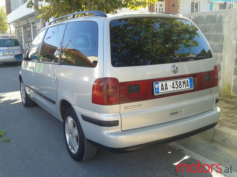 2002' Volkswagen Sharan photo #1