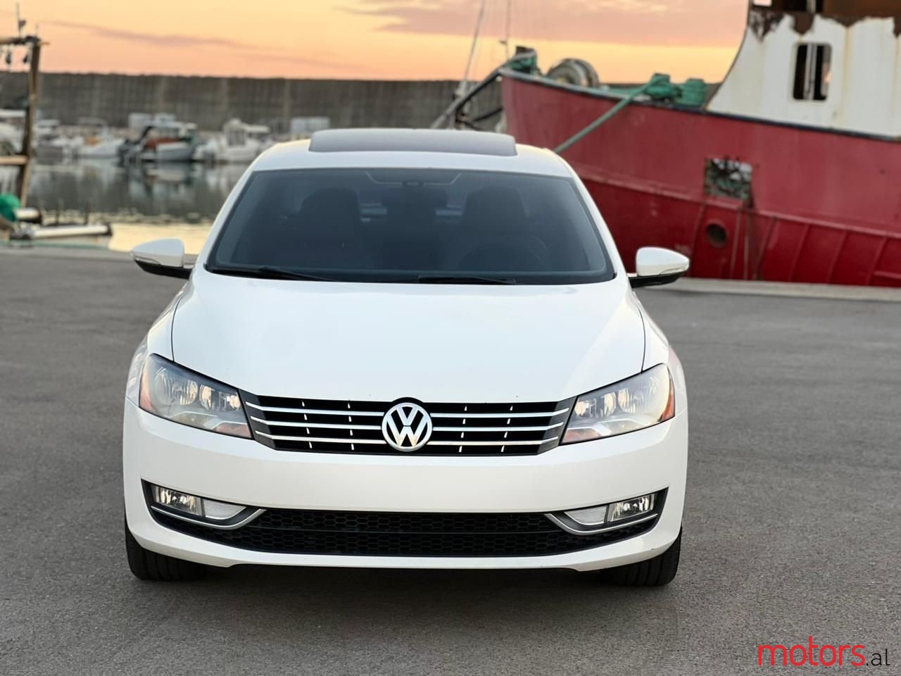 2012' Volkswagen Passat photo #1