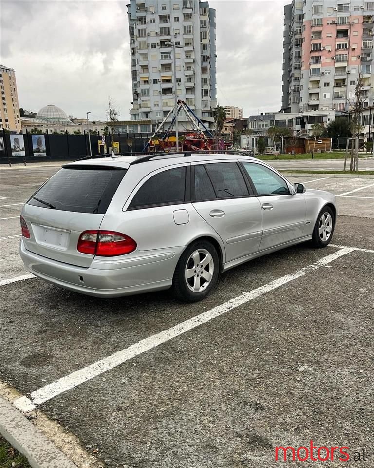 2007' Mercedes-Benz E 220 photo #2