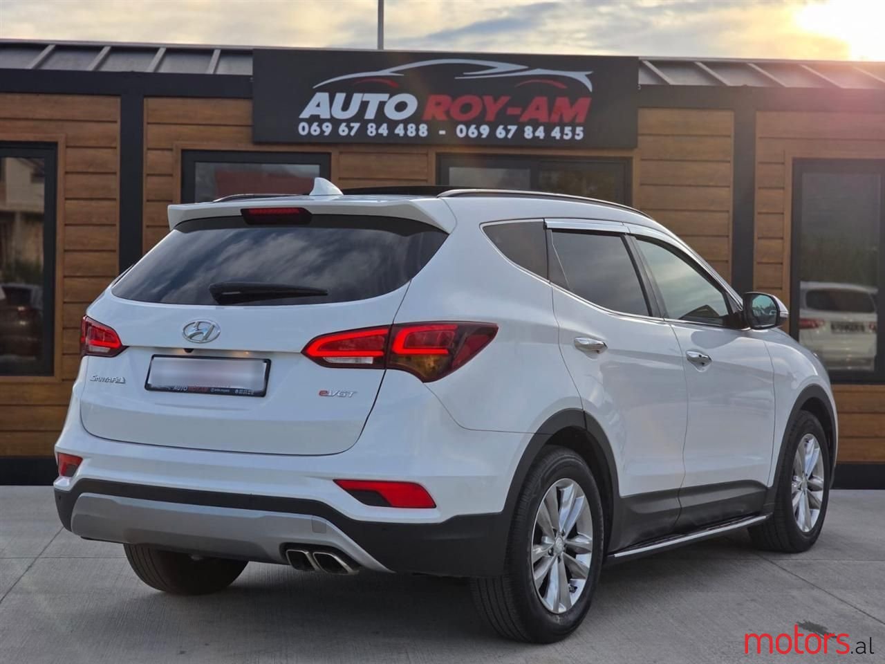2016' Hyundai Santa Fe photo #4