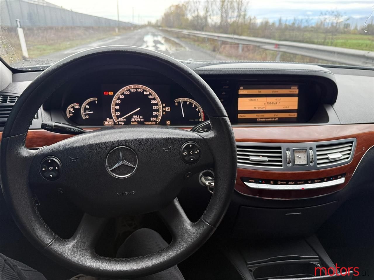 2006' Mercedes-Benz S 320 photo #3