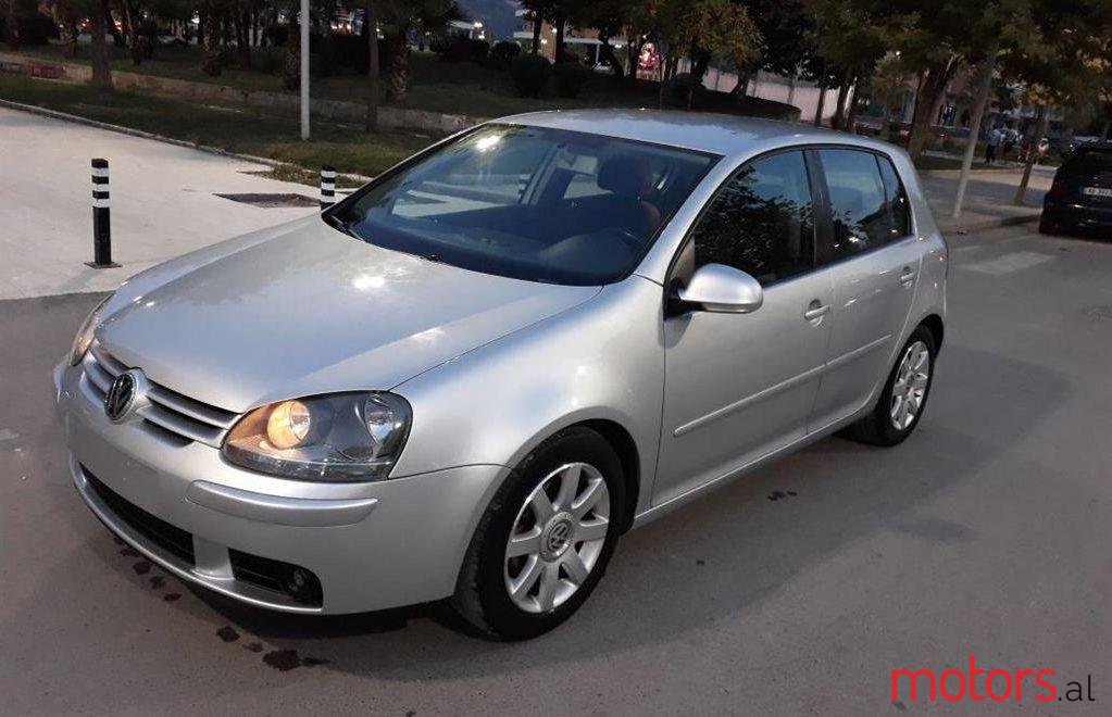 2005' Volkswagen Golf photo #1