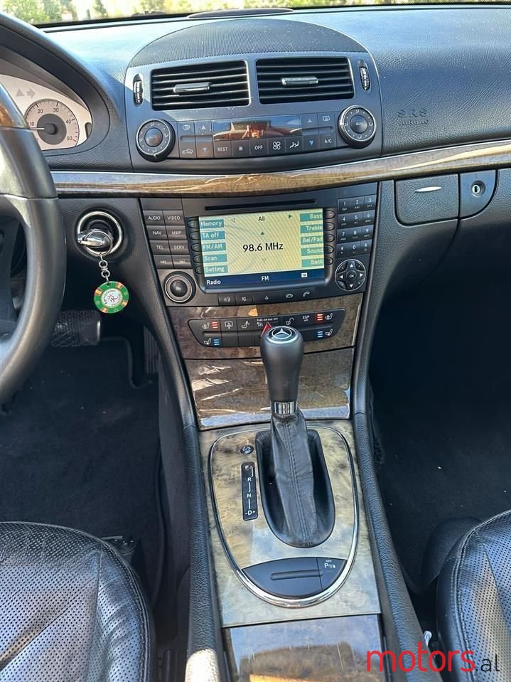 2007' Mercedes-Benz E 320 photo #5