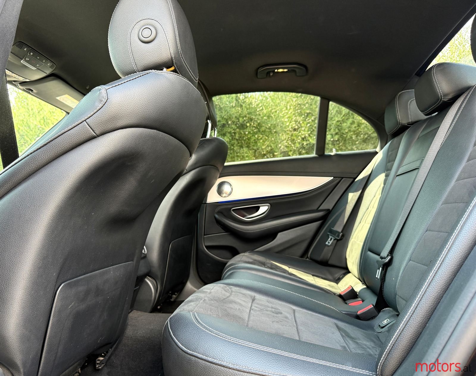 2017' Mercedes-Benz E 220 photo #3