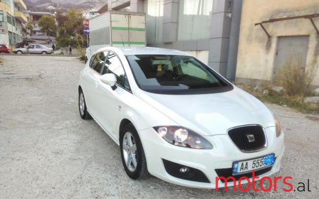 2011' SEAT Leon photo #1