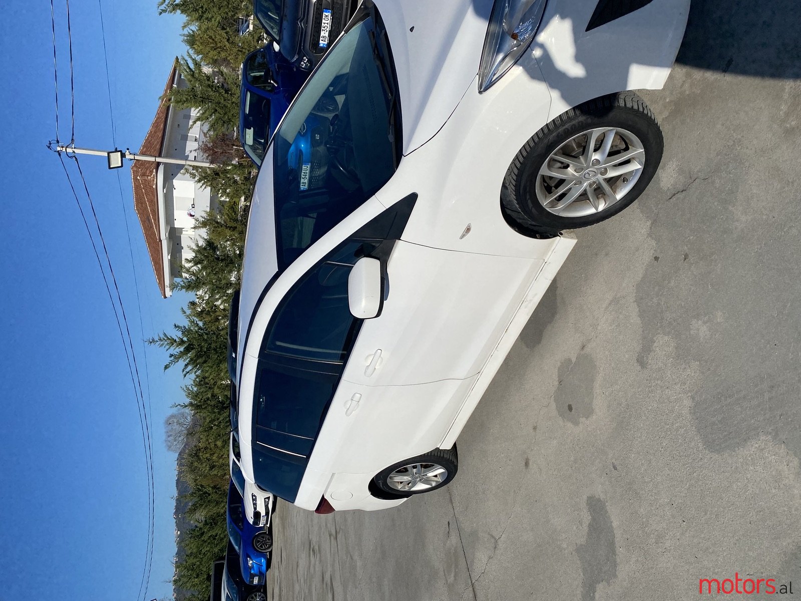 2011' Mazda 5 photo #4