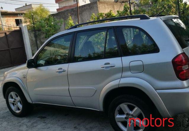 2005' Toyota RAV4 photo #1