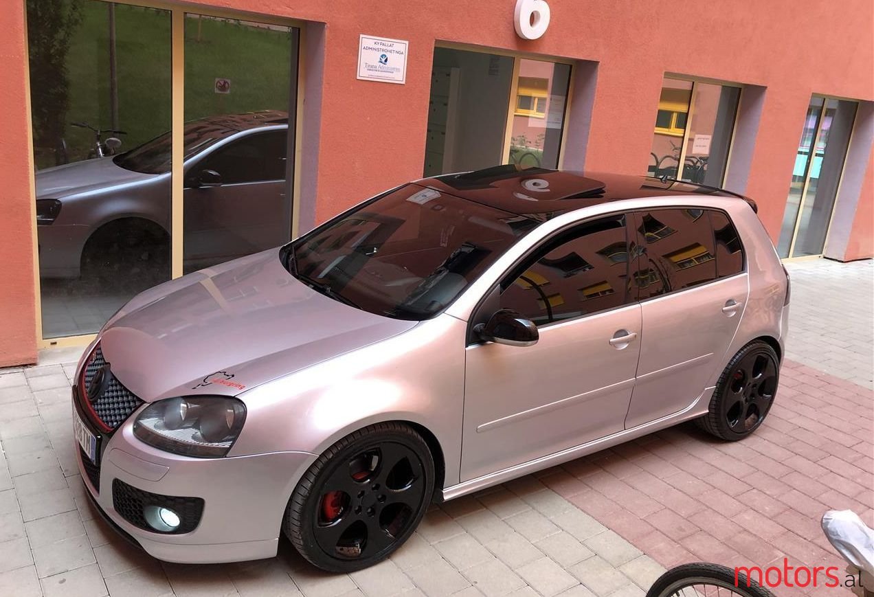 2007' Volkswagen Golf photo #1