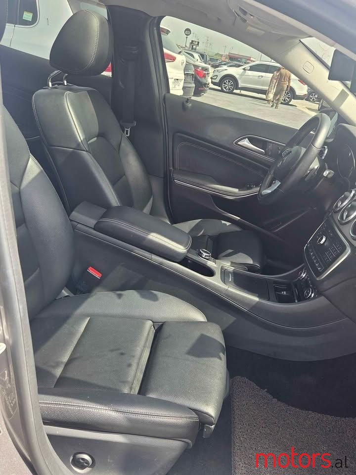 2016' Mercedes-Benz 220 photo #5