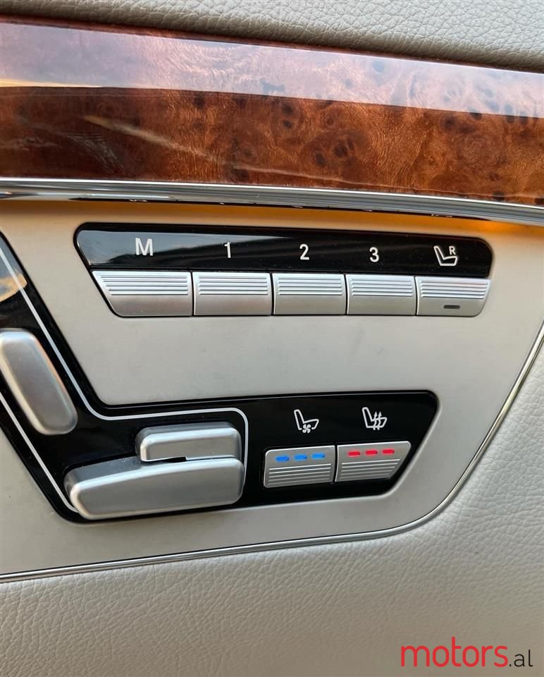 2010' Mercedes-Benz S 450 photo #6