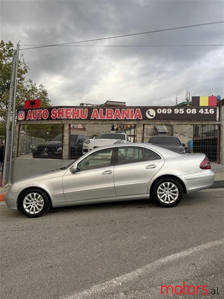 2006' Mercedes-Benz E 200 photo #3