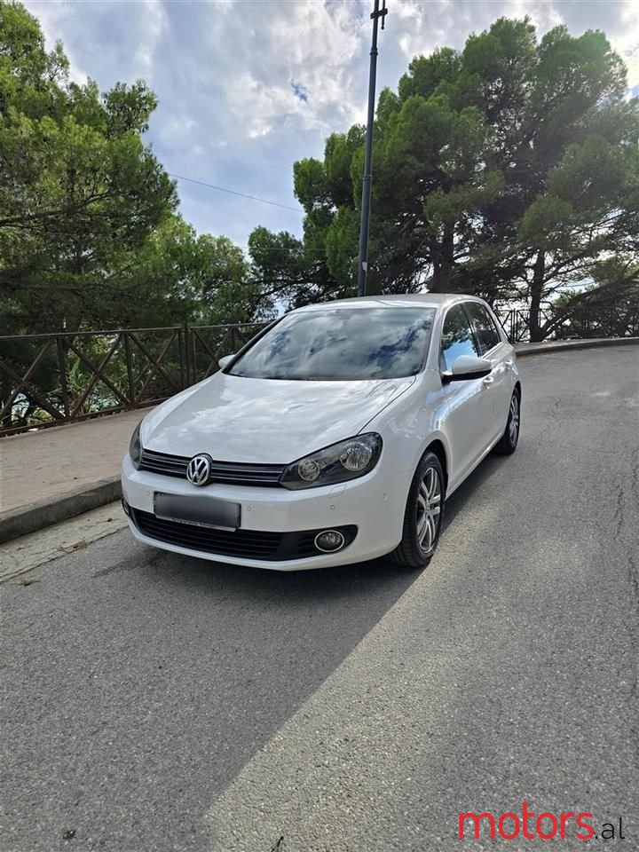 2012' Volkswagen Golf photo #1