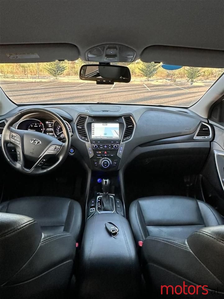 2016' Hyundai Santa Fe photo #1