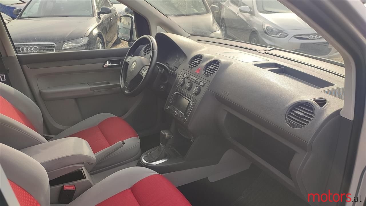 2010' Volkswagen Caddy photo #4