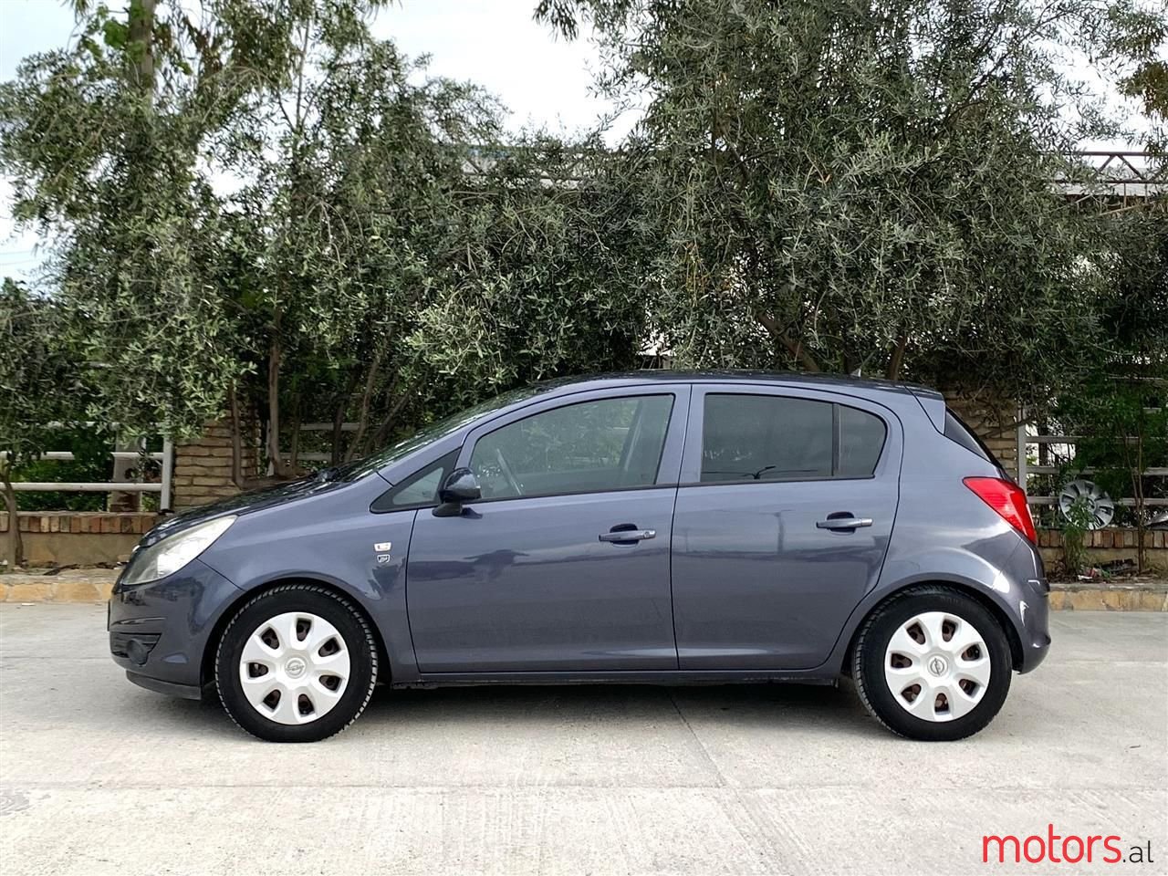 2011' Opel Corsa photo #5