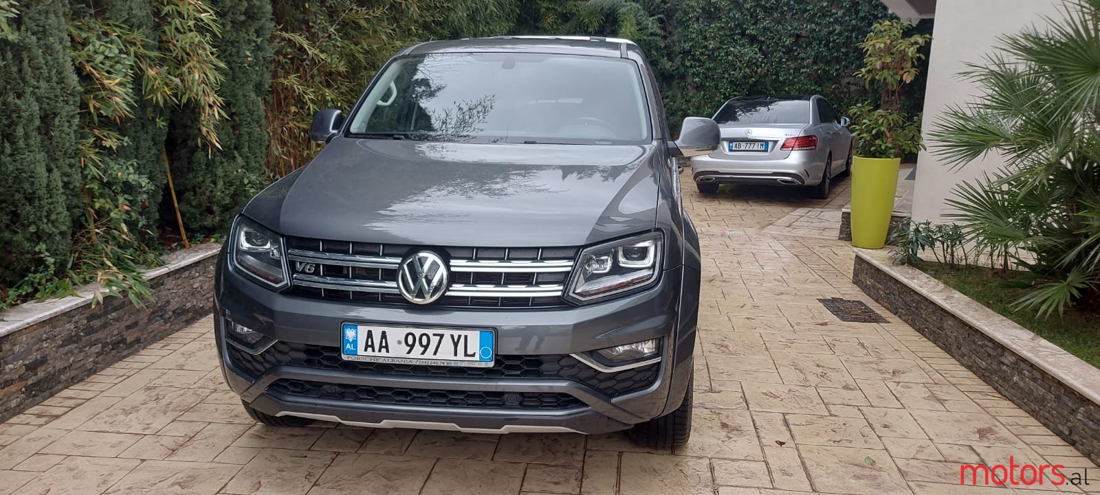 2019' Volkswagen Amarok photo #1