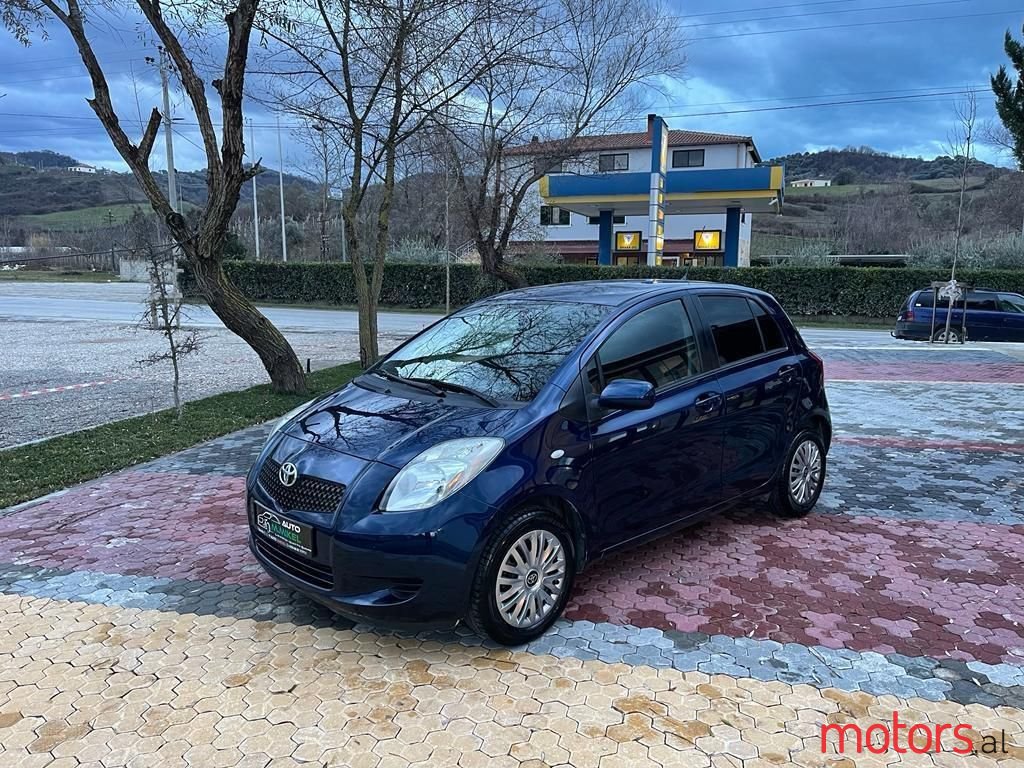 2006' Toyota Yaris photo #1