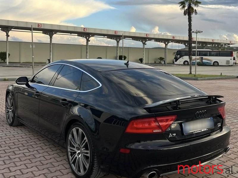 2010' Audi A7 photo #2