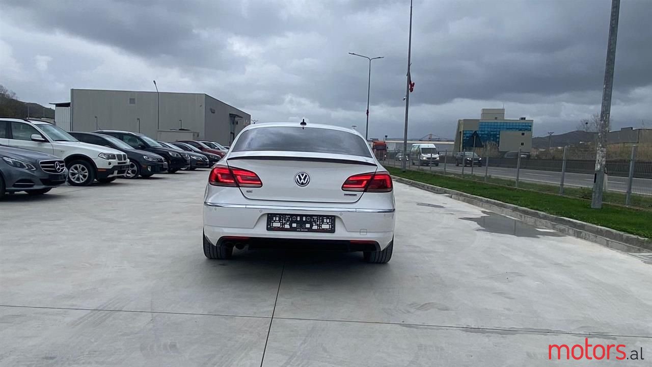 2013' Volkswagen Passat photo #3