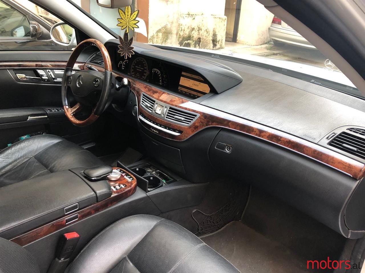 2008' Mercedes-Benz S 550 photo #3