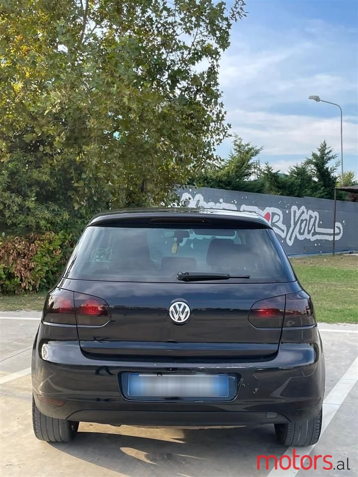 2009' Volkswagen Golf photo #3