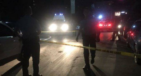 Aksident në Durrës-Tiranë, automjeti përplas këmbësoren, dërgohet në spital