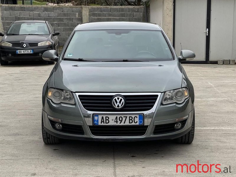 2005' Volkswagen Passat photo #1