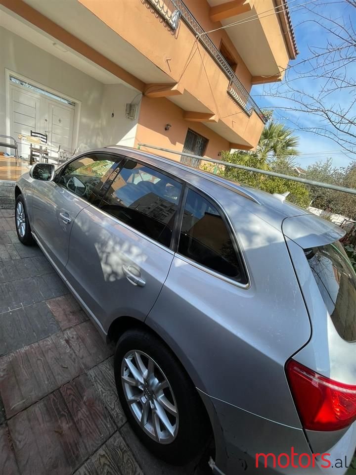 2011' Audi Q5 photo #6