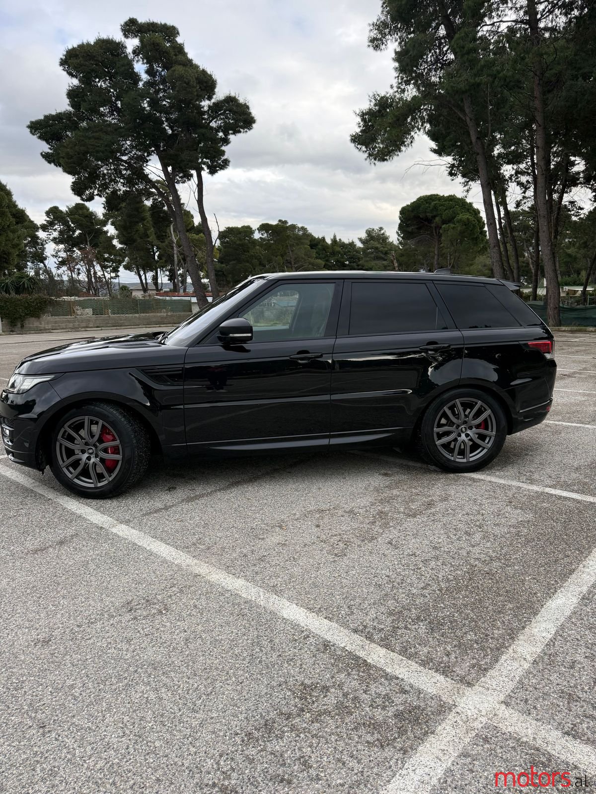 2017' Land Rover Range Rover Sport photo #4