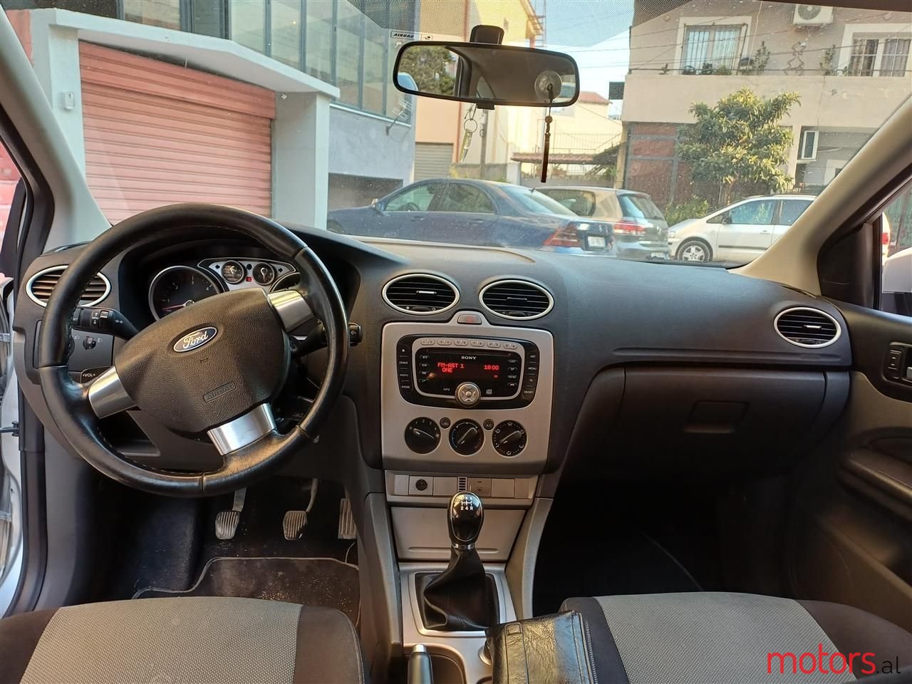 2010' Ford Focus photo #5