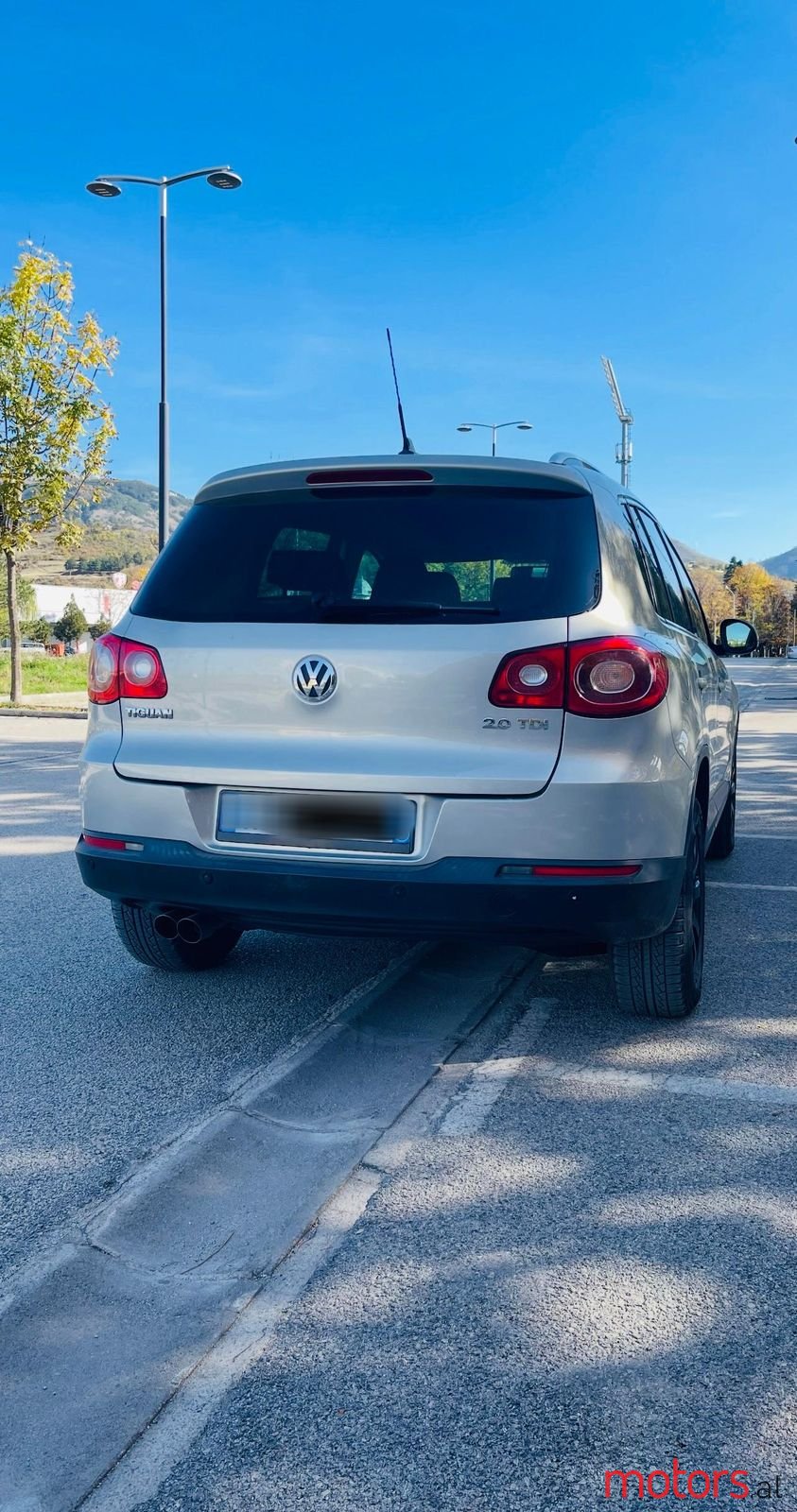 2009' Volkswagen Tiguan photo #2