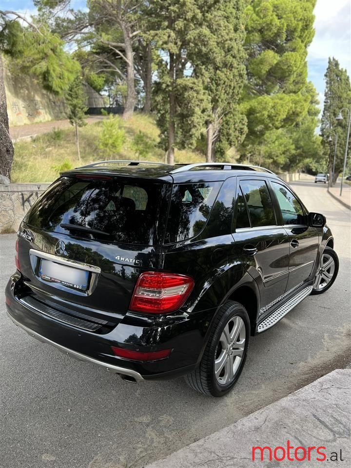 2010' Mercedes-Benz ML 350 photo #6