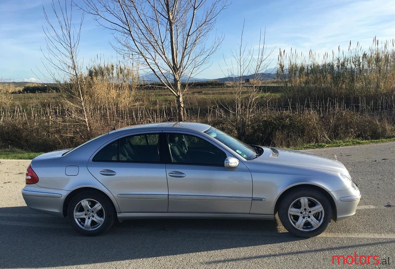 2005' Mercedes-Benz E 220 photo #1