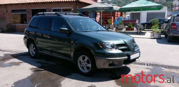 2004' Mitsubishi Outlander photo #1