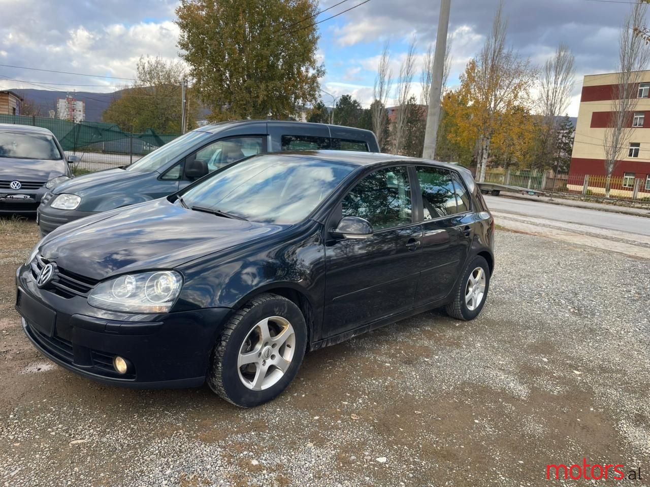 2005' Volkswagen Golf photo #2