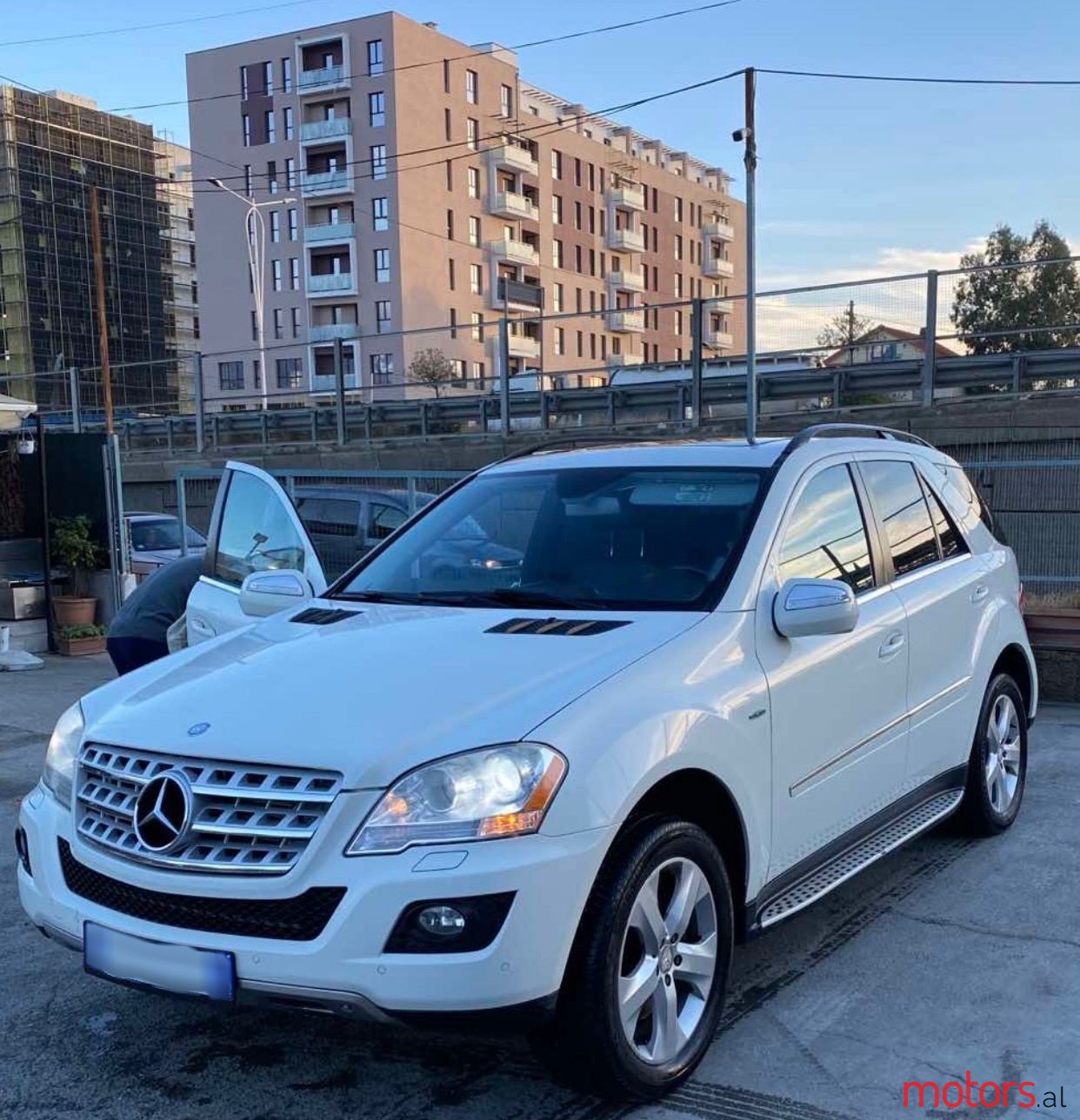 2010' Mercedes-Benz photo #5