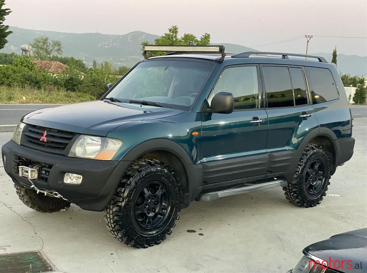 2001' Mitsubishi Pajero for sale Lezhe, Albania