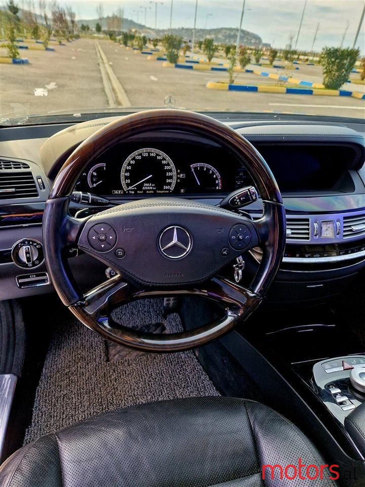 2012' Mercedes-Benz S 350 photo #4